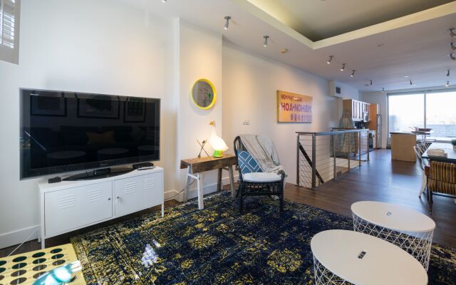 Applewood Suites - The Ossington Loft