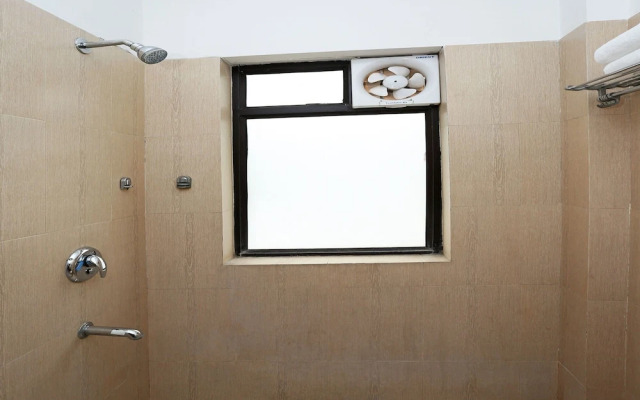 OYO 11656 Singh Suites