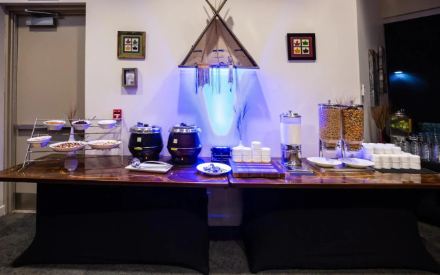 Grey Eagle Resort