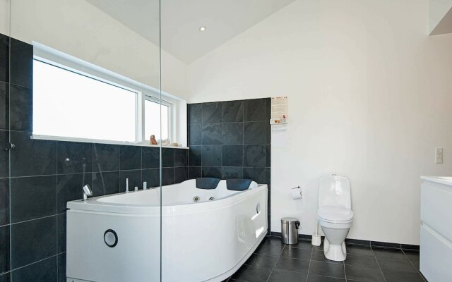 Lavish Holiday Home in Glesborg With Whirlpool
