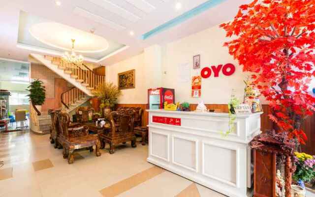 Hoang Long Hotel by OYO Rooms