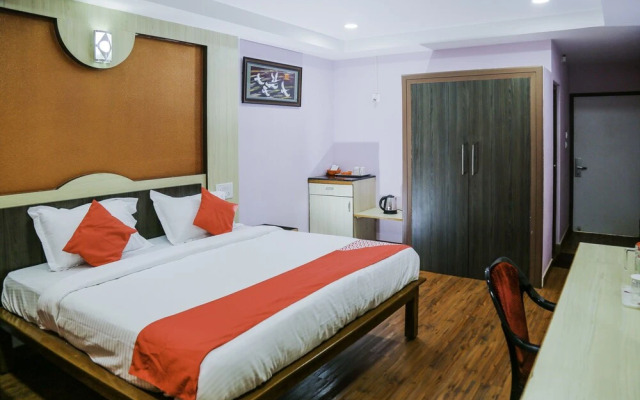 OYO 24519 Hotel Mother Palace