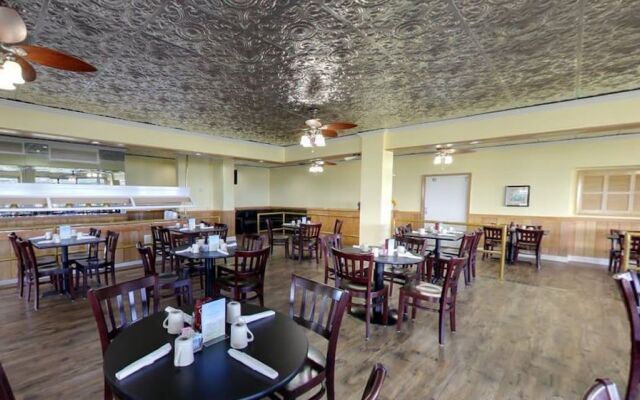 Sand Dunes Tower Suites and Villas