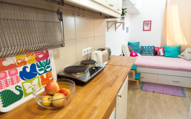 Self check-in eco studio - free street parking closeby