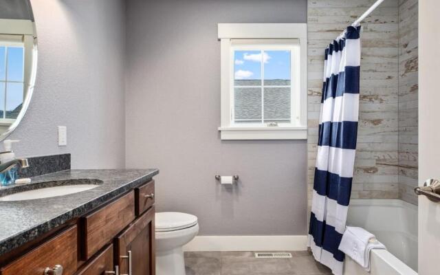 Quarterdeck Resort & Restaurant