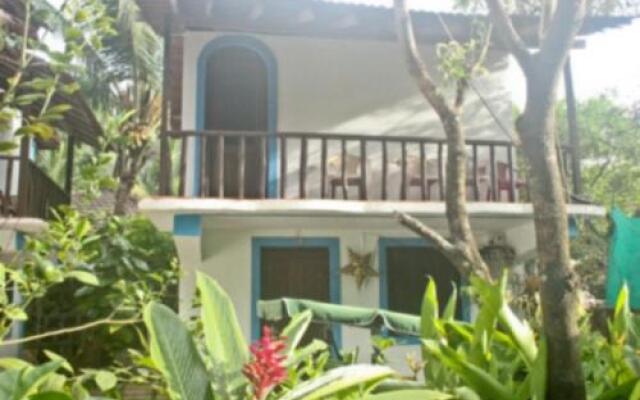 1 BR Guest house in Anjuna, by GuestHouser (1013)