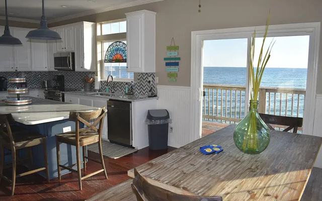 Island Time - 103 Treasure Ct