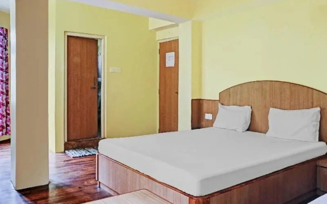 Hotel Premier By OYO