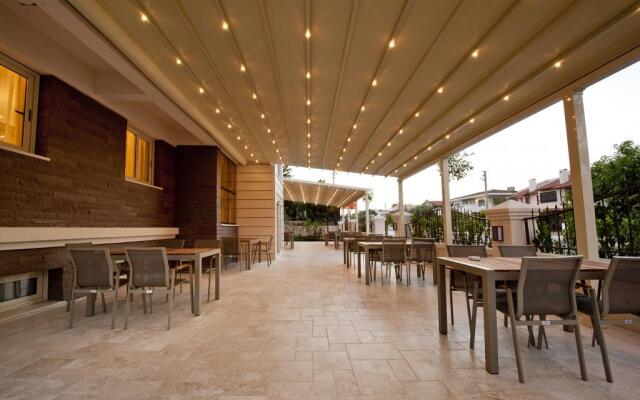Atrium Apart Hotel