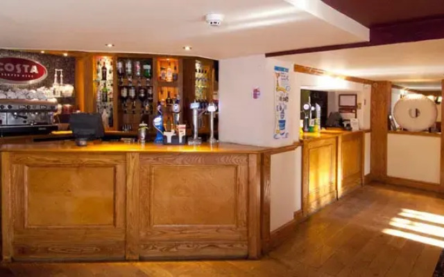 Premier Inn Christchurch / Highcliffe