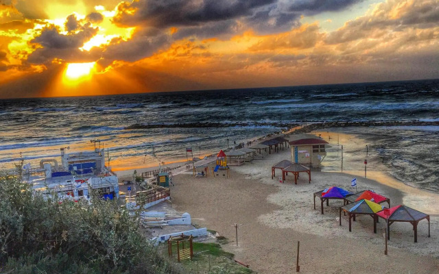 Stunning Studio By The Beach With Free Parking