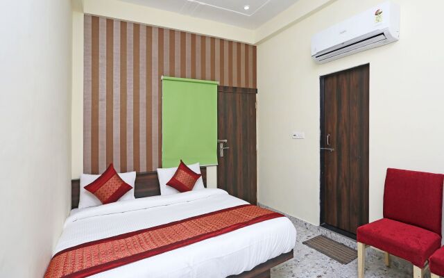 FabHotel Aakarshan Paradise