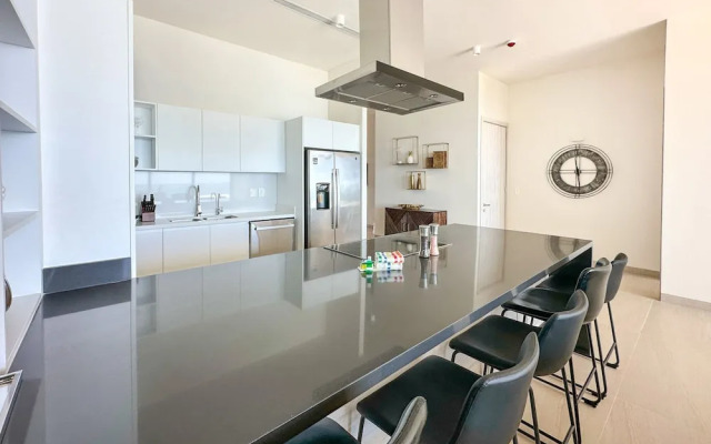 Sandy Beach 2BR Beachfront Getaway