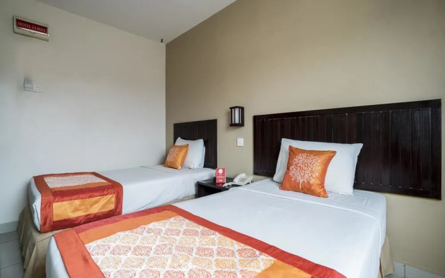 OYO 244 Family Hotel