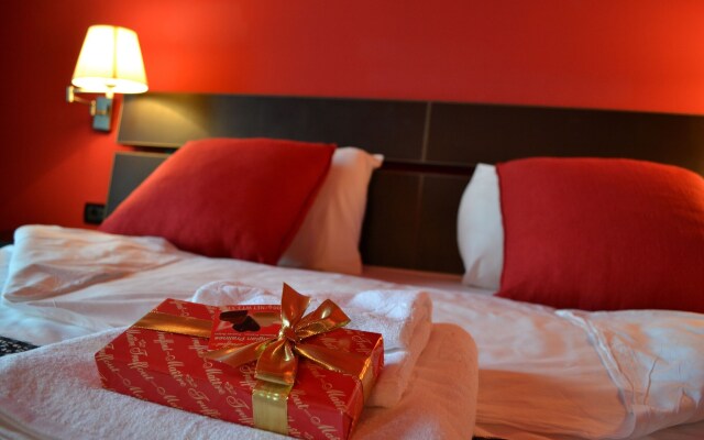 Hotel Phoenicia Express