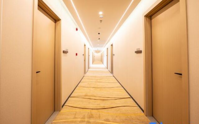 Jedda Hotel (Shanghai Luodian Ancient Town)