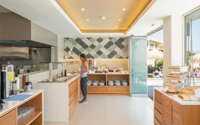 Alexia Beach Hotel