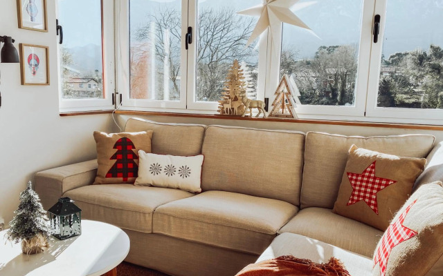 Bella Kalma, acogedora casa con parking, jardin y wifi