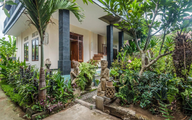 ZEN Rooms Ubud Laplapan