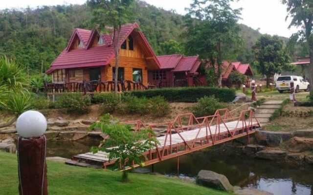 Baan Phukaotoknam Resort