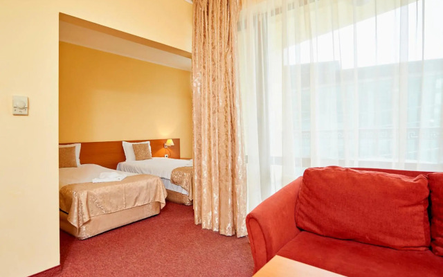 Paradise Hotel - Pomorie