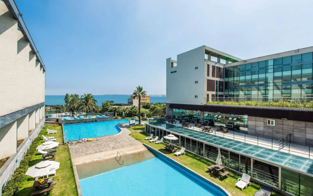 The Four Graces Resort