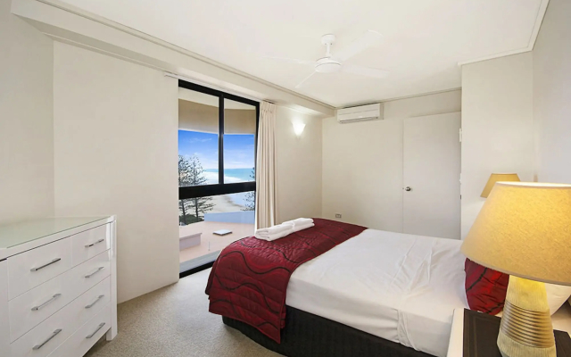 Clubb Coolum Beach Resort