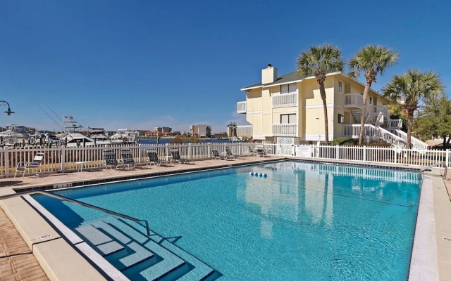 8226 is an upstairs pet friendly studio located in Sandpiper Cove by RedAwning