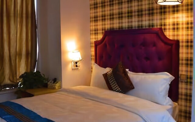 Chengdu Small Apple Thene Hotle