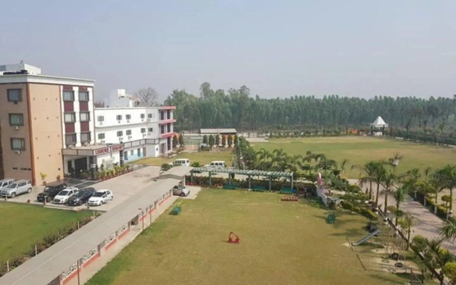 Leisure Resort