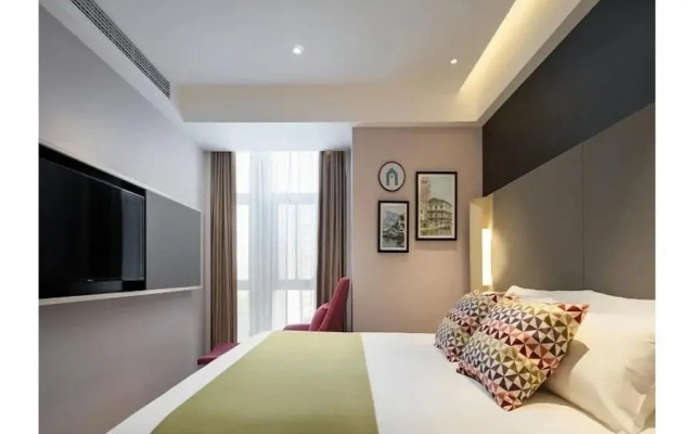 Campanile Hotel Wuhan Zhongnan Road Metro Station