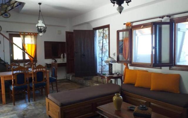 Deep Blue Villa at potistika