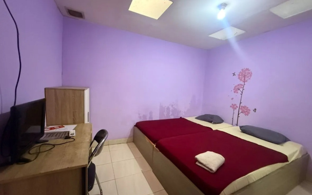 OYO 94790 Putri Bungsu Residence – Guest Rooms – Jakarta