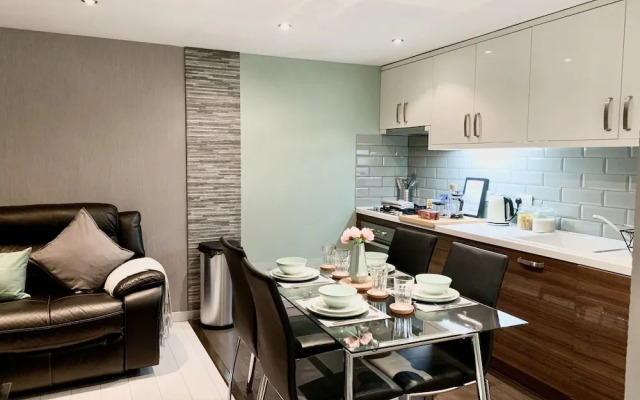 Richmond House by Staytor