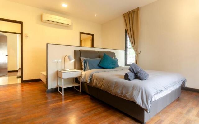 A Comfy & Cozy 2BR Home in Ukay Heights