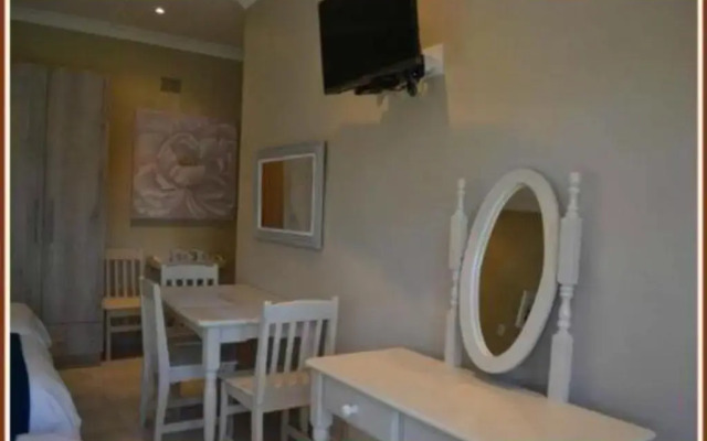 Jock-Inn Guest House