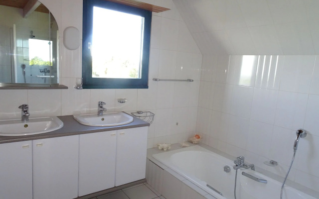 Holiday home, Penestin