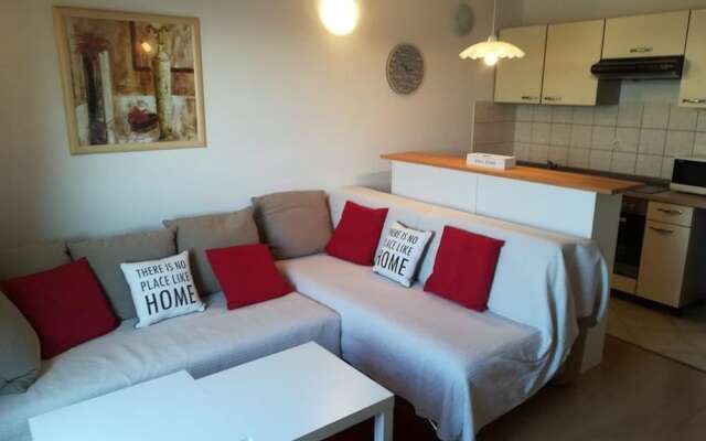 Sunset Apartment with a private yard at Medulin Riviera