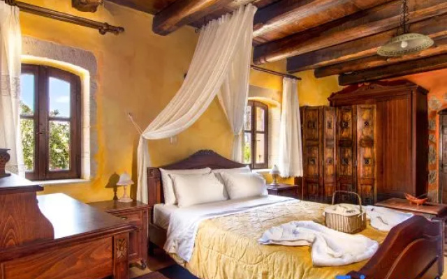 65 sqm One Bedroom Maisonette with Roof Access and Valet. Mountain and Sea View