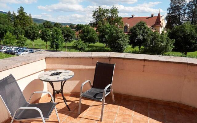 Hradná stráž Hotel&Apartments