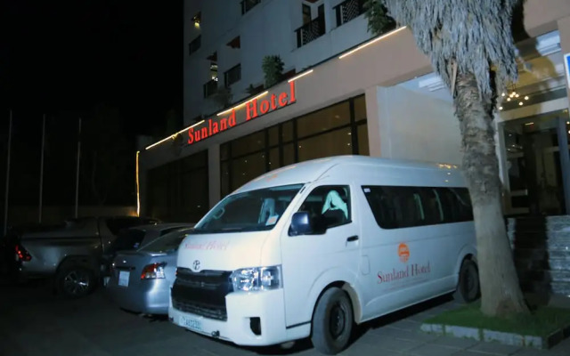 Sunland Hotel