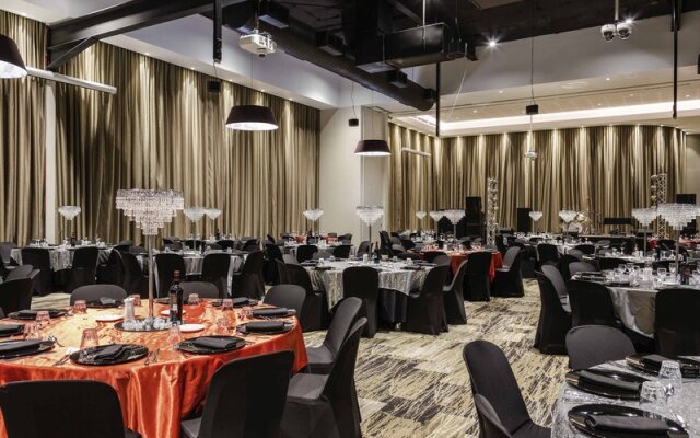 Mercure Gladstone