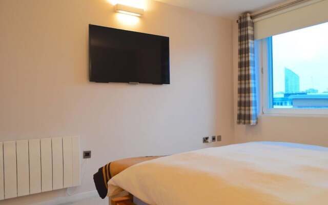 2 Bedroom Canal Apartment Close to Shoreditch