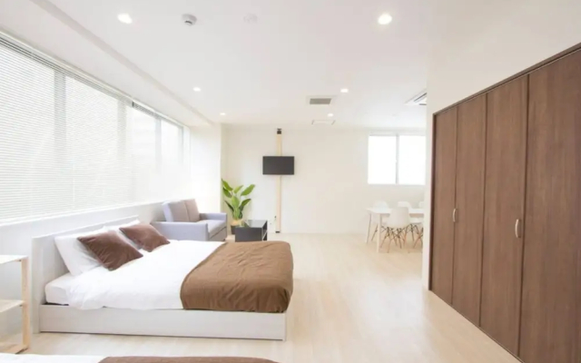 Cozy and Convenient Royal Heights