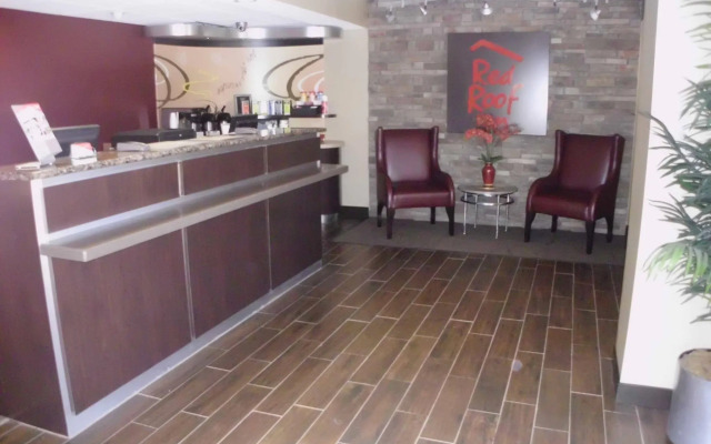 Red Roof Inn PLUS+ Atlanta - Buckhead