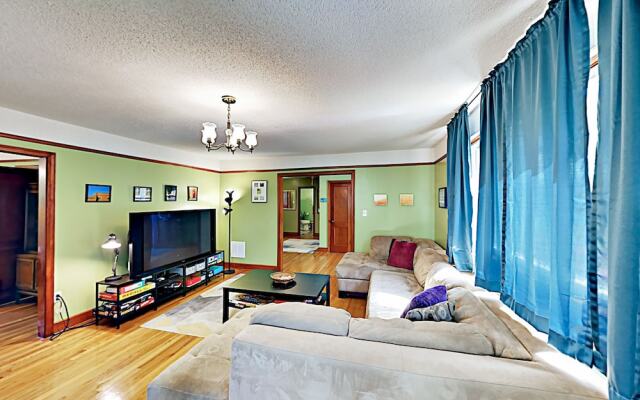 1734 Charleston (1655-161089) - 2 Br Home