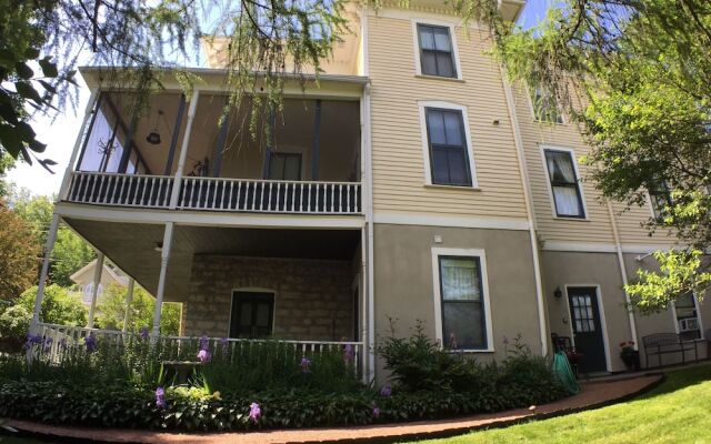 Thornton House Bed and Breakfast