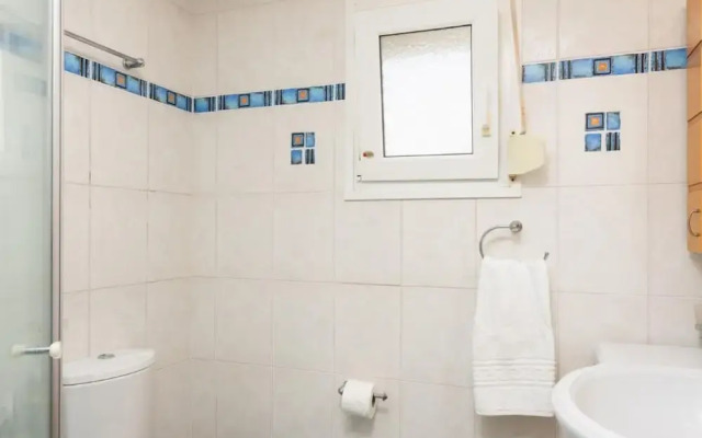 Amphitrite Villa in Gennadi