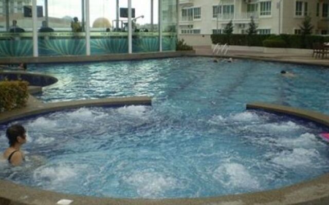 YYK 1Borneo Condominium