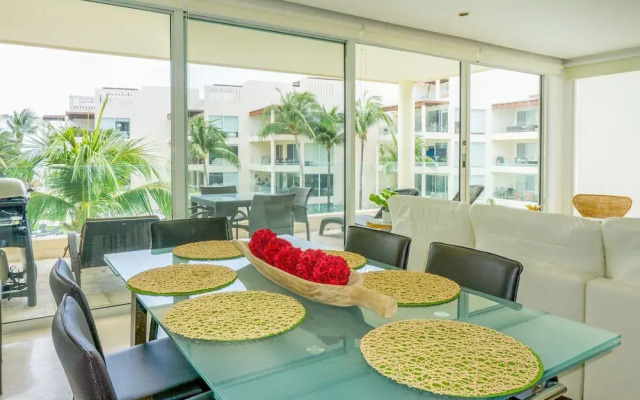 Elements 215 2 Bedroom Condo by RedAwning